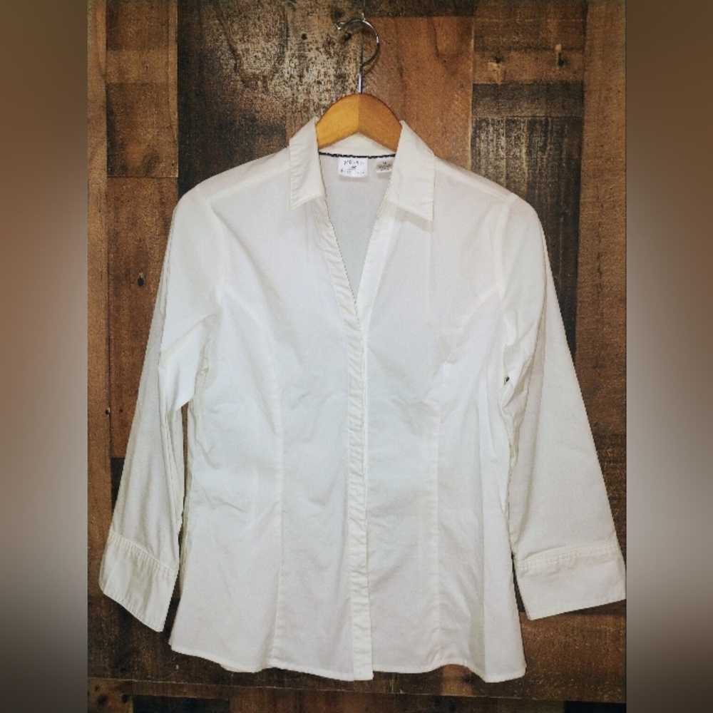 Riders By Lee White Hidden Button Front Crisp White Top Size Medium Long Sleeve